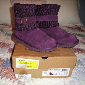 UGG CAMBRIDGE BOOTS (NEW)